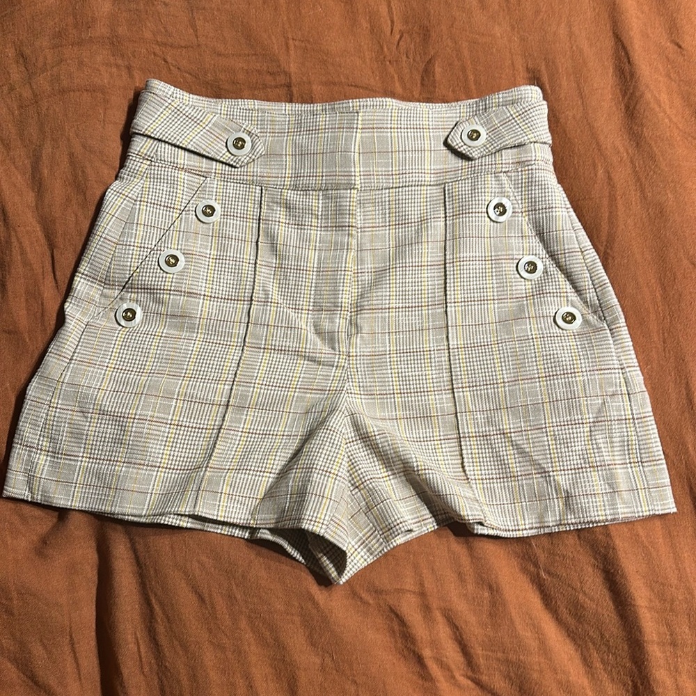 Veronica Beard High Waist Plaid Shorts - Cream and Gray